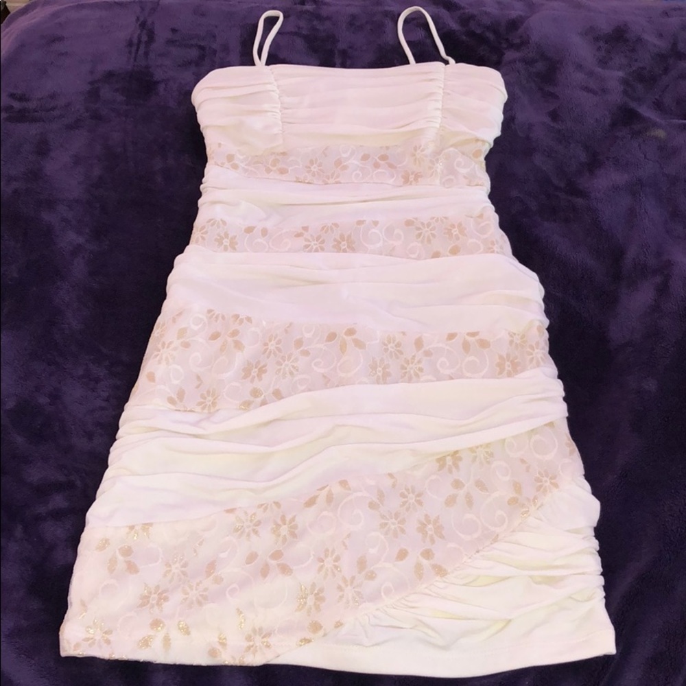 Rouched cream dress with lace detailing